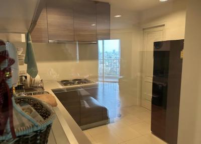 For SALE : Belle Grand Rama 9 / 3 Bedroom / 2 Bathrooms / 101 sqm / 14000000 THB [S11302]