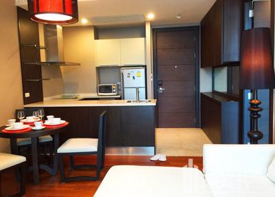 For SALE : Oriental Residence / 1 Bedroom / 1 Bathrooms / 57 sqm / 14310000 THB [7603941]