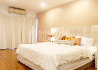 For SALE : Fifty Fifth Tower / 3 Bedroom / 3 Bathrooms / 196 sqm / 14500000 THB [S10057]