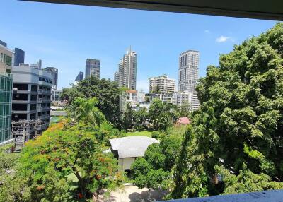 For SALE : Via 49 / 2 Bedroom / 2 Bathrooms / 70 sqm / 14500000 THB [S10500]