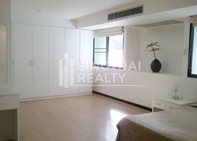 For SALE : Le Premier 2 / 3 Bedroom / 4 Bathrooms / 260 sqm / 15600000 THB [2936138]