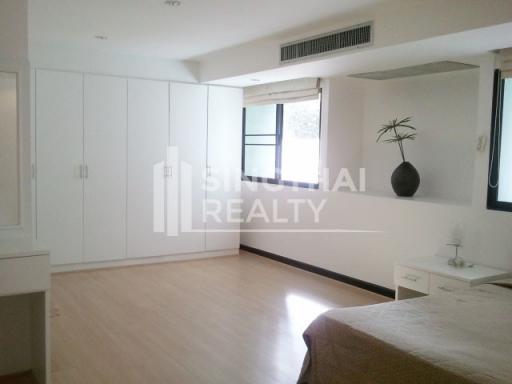 For SALE : Le Premier 2 / 3 Bedroom / 4 Bathrooms / 260 sqm / 15600000 THB [2936138]