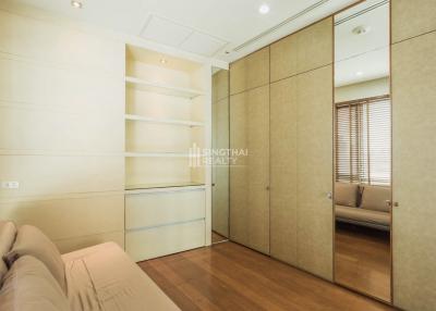 For SALE : Baan Rajprasong / 2 Bedroom / 2 Bathrooms / 126 sqm / 15000000 THB [9803817]