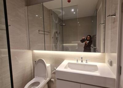 For SALE : MUNIQ Langsuan / 1 Bedroom / 2 Bathrooms / 55 sqm / 15000000 THB [10598124]