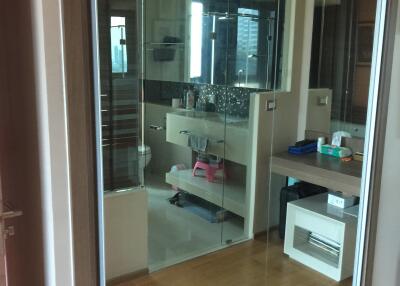 For SALE : The Address Sathorn / 2 Bedroom / 2 Bathrooms / 74 sqm / 15500000 THB [S10654]