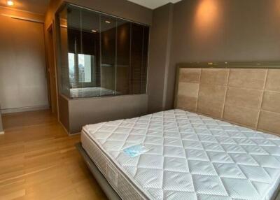 For SALE : Siri at Sukhumvit / 2 Bedroom / 2 Bathrooms / 68 sqm / 15500000 THB [S10964]