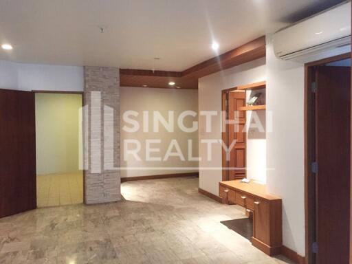 For SALE : Fifty Fifth Tower / 3 Bedroom / 3 Bathrooms / 196 sqm / 16000000 THB [3812513]