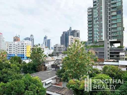 For SALE : LIV@49 / 2 Bedroom / 2 Bathrooms / 77 sqm / 16500000 THB [8345134]