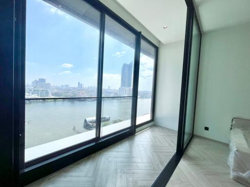 For SALE : Chapter Charoennakhorn-Riverside / 2 Bedroom / 2 Bathrooms / 75 sqm / 16500000 THB [S11134]