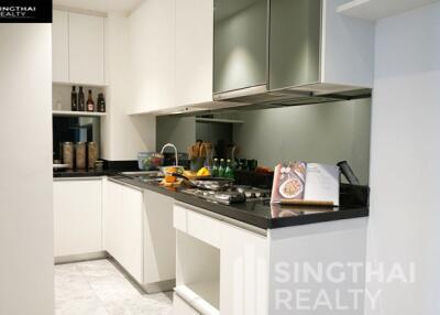 For SALE : Sky Walk Condominium / 2 Bedroom / 2 Bathrooms / 102 sqm / 17500000 THB [5031410]