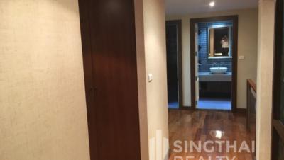 For SALE : Urbana Sukhumvit 15 / 2 Bedroom / 2 Bathrooms / 192 sqm / 17800000 THB [4691630]