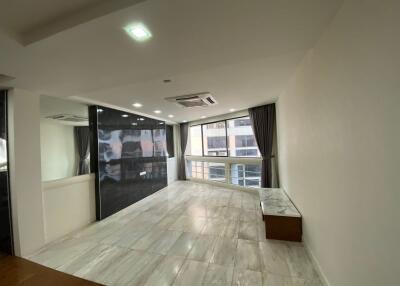 For SALE : President Park Sukhumvit 24 / 3 Bedroom / 3 Bathrooms / 223 sqm / 16500000 THB [9793710]