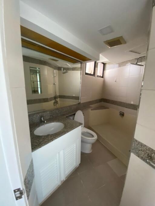 For SALE : President Park Sukhumvit 24 / 3 Bedroom / 3 Bathrooms / 223 sqm / 18000000 THB [9793756]