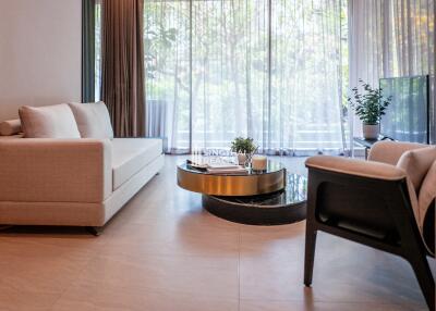 For SALE : FYNN Sukhumvit 31 / 2 Bedroom / 2 Bathrooms / 80 sqm / 18000000 THB [S10126]