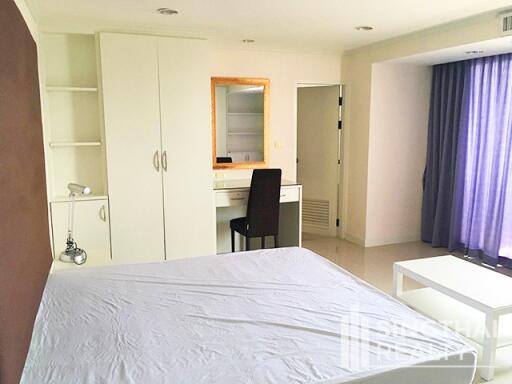 For SALE : Empire House / 3 Bedroom / 3 Bathrooms / 197 sqm / 18000000 THB [S10741]