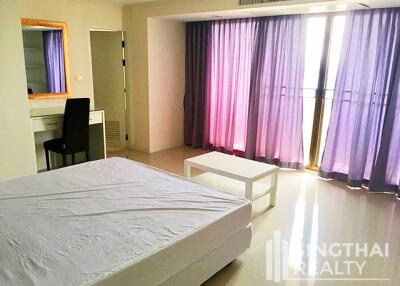 For SALE : Empire House / 3 Bedroom / 3 Bathrooms / 197 sqm / 18000000 THB [S10741]