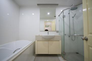 For SALE : Siri Residence / 2 Bedroom / 2 Bathrooms / 95 sqm / 18000000 THB [S11353]
