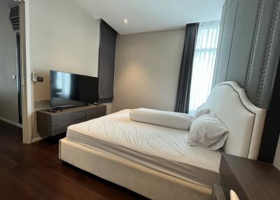 For SALE : The Diplomat 39 / 1 Bedroom / 1 Bathrooms / 57 sqm / 18000000 THB [10755983]