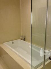 For SALE : Hyde Sukhumvit 13 / 2 Bedroom / 2 Bathrooms / 77 sqm / 18800000 THB [6058465]