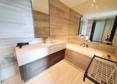 For SALE : The Diplomat 39 / 1 Bedroom / 1 Bathrooms / 60 sqm / 18800000 THB [S10745]