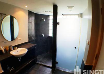 For SALE : Townhouse Phromphong / 2 Bedroom / 2 Bathrooms / 251 sqm / 19000000 THB [7557308]