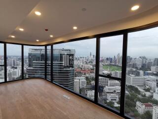 For SALE : Ashton Chula-Silom / 2 Bedroom / 2 Bathrooms / 62 sqm / 18000000 THB [9809363]