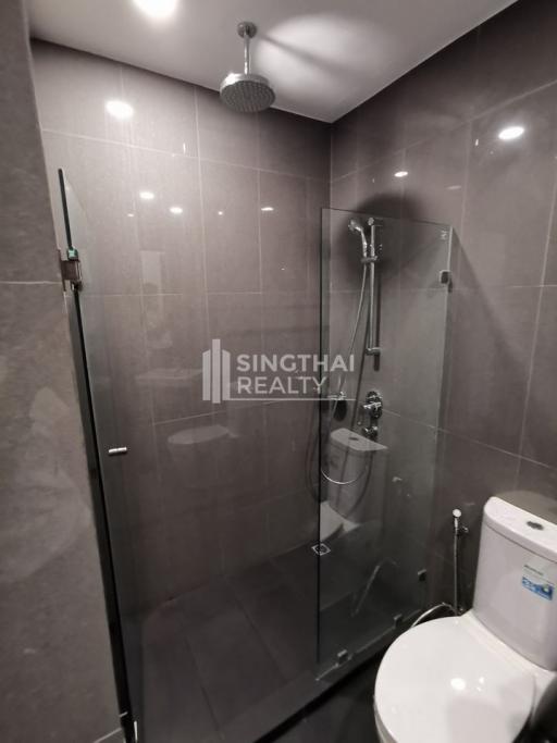 For SALE : Ashton Chula-Silom / 2 Bedroom / 2 Bathrooms / 62 sqm / 18000000 THB [9809363]