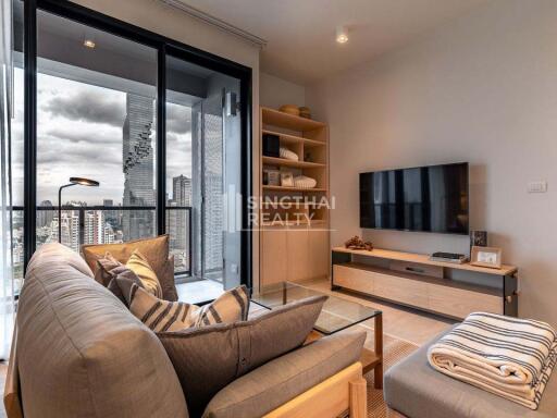 For SALE : The Lofts Silom / 2 Bedroom / 2 Bathrooms / 86 sqm / 19500000 THB [S10546]