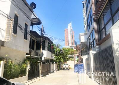 For SALE : House Ekkamai / 2 Bedroom / 2 Bathrooms / 131 sqm / 20000000 THB [7048603]