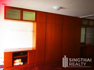 For SALE : Townhouse Thonglor / 3 Bedroom / 3 Bathrooms / 351 sqm / 20000000 THB [7443438]