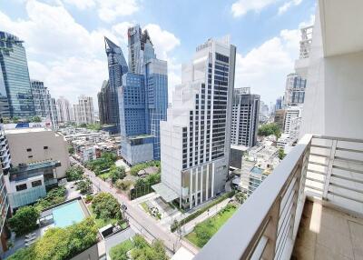 For SALE : Siri Residence / 2 Bedroom / 2 Bathrooms / 105 sqm / 20000000 THB [S11573]