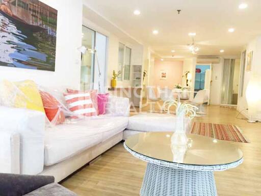 For SALE : Fifty Fifth Tower / 3 Bedroom / 3 Bathrooms / 196 sqm / 21000000 THB [3255134]