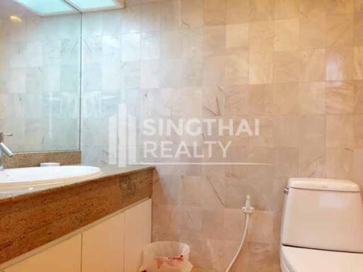 For SALE : Fifty Fifth Tower / 3 Bedroom / 3 Bathrooms / 196 sqm / 21000000 THB [3255134]