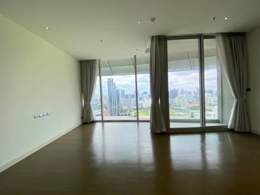 For SALE : Magnolias Ratchadamri Boulevard / 2 Bedroom / 2 Bathrooms / 87 sqm / 21000000 THB [10704085]