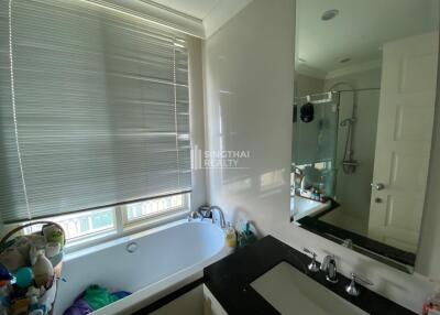 For SALE : Royce Private Residences / 2 Bedroom / 2 Bathrooms / 111 sqm / 21400000 THB [9286706]