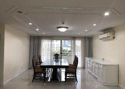 For SALE : Regent on the Park 1 / 3 Bedroom / 3 Bathrooms / 250 sqm / 22500000 THB [S10058]