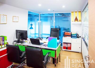 For SALE : The Emporio Place / 1 Bedroom / 1 Bathrooms / 140 sqm / 23000000 THB [8738397]