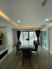 For SALE : Ruamjai Heights / 3 Bedroom / 3 Bathrooms / 209 sqm / 23000000 THB [S10656]