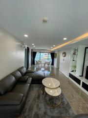 For SALE : Ruamjai Heights / 3 Bedroom / 3 Bathrooms / 209 sqm / 23000000 THB [S10656]