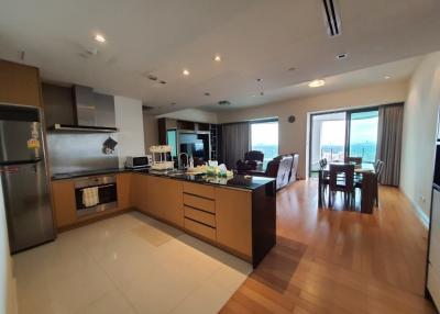 For SALE : The Pano / 2 Bedroom / 2 Bathrooms / 139 sqm / 23500000 THB [S11551]