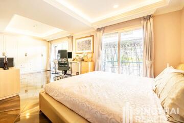 For SALE : La Vie En Rose Place / 3 Bedroom / 3 Bathrooms / 198 sqm / 23900000 THB [7732138]