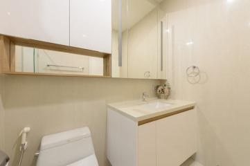 For SALE : Q Langsuan / 2 Bedroom / 2 Bathrooms / 94 sqm / 27800000 THB [9668946]