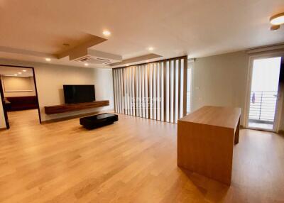 For SALE : Avenue 61 / 4 Bedroom / 4 Bathrooms / 272 sqm / 29000000 THB [9802723]