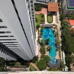 For SALE : Sathorn Gardens / 3 Bedroom / 4 Bathrooms / 269 sqm / 29000000 THB [S10308]