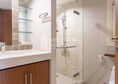 For SALE : Sukhumvit House / 4 Bedroom / 3 Bathrooms / 260 sqm / 30000000 THB [S10412]