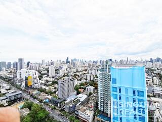 For SALE : Icon III / 3 Bedroom / 4 Bathrooms / 251 sqm / 32000000 THB [7223183]