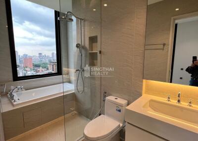 For SALE : MUNIQ Langsuan / 2 Bedroom / 3 Bathrooms / 96 sqm / 32000000 THB [9862282]