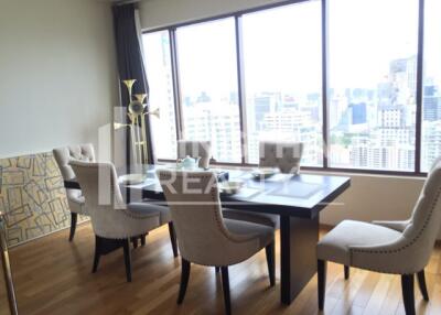 For SALE : The Emporio Place / 2 Bedroom / 3 Bathrooms / 136 sqm / 33000000 THB [4358279]