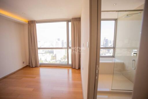 For SALE : H Sukhumvit 43 / 3 Bedroom / 3 Bathrooms / 184 sqm / 33000000 THB [9981595]