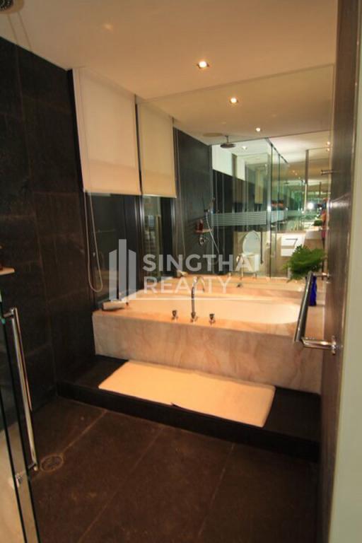 For SALE : The Met / 3 Bedroom / 4 Bathrooms / 198 sqm / 35000000 THB [2618372]